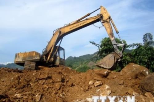 Bắt khẩn cấp nhóm đối tượng khai thác khoáng sản trái phép quy mô lớn
