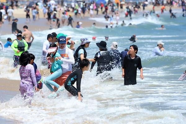 Hàn Quốc: Gần 3.000 bệnh nhân mắc các bệnh liên quan đến nắng nóng