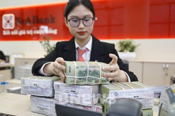 Lãi suất ngân hàng phân hóa, "Big4" không đứng ngoài cuộc