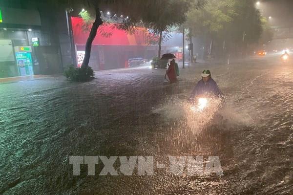 Hà Nội: Khẩn trương tiêu thoát nước sau mưa lớn