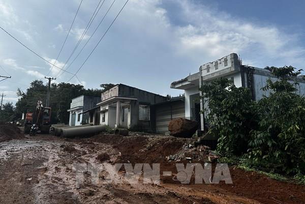 Một thôn “gánh” 4 quy hoạch, người dân lao đao