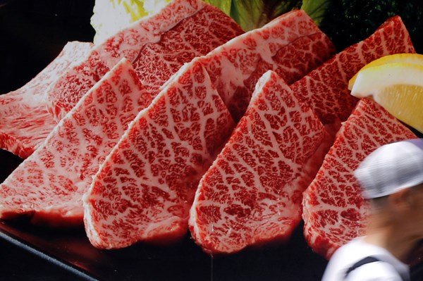 Giá thịt bò siêu đắt của Nhật Bản chạm đáy 4 năm
