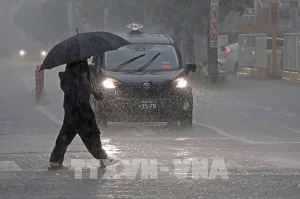 Nhật Bản ban bố cảnh báo đặc biệt do bão Shanshan