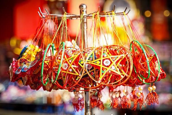 Đồ chơi Trung thu truyền thống lưu giữ ký ức trẻ thơ của nhiều người Việt Nam