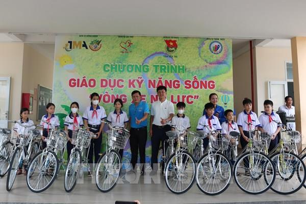 Bến Tre huy động gần 40 tỷ đồng chăm lo cho công tác khuyến học