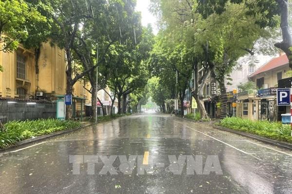 Bão số 3 Yagi: Khuyến cáo người dân khi di chuyển ngoài đường