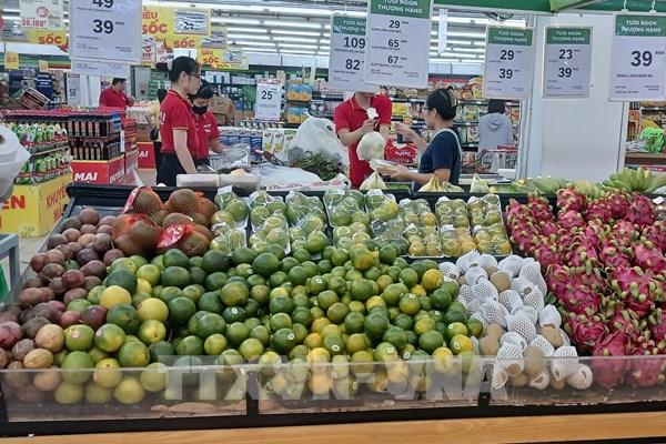 Các chợ, siêu thị hoạt động bình thường cung ứng đủ hàng hoá