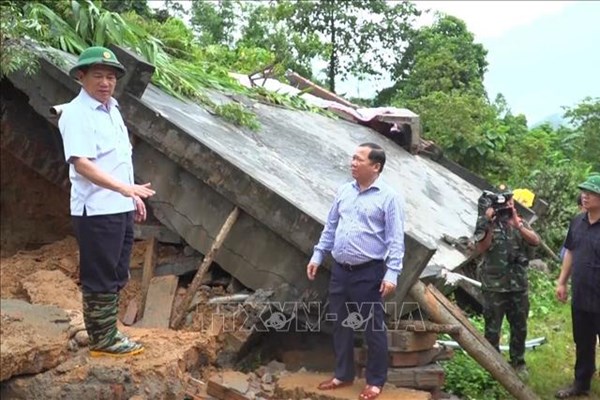 Phó Thủ tướng Chính phủ Hồ Đức Phớc chỉ đạo khẩn trương khắc phục thiệt hại bão số 3 tại Hòa Bình