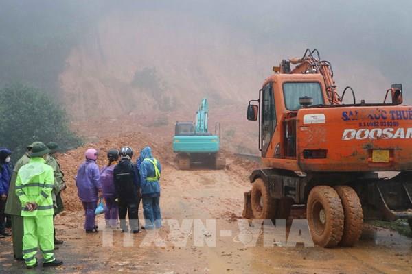 Nỗ lực thông đường tại Lai Châu sau sạt lở