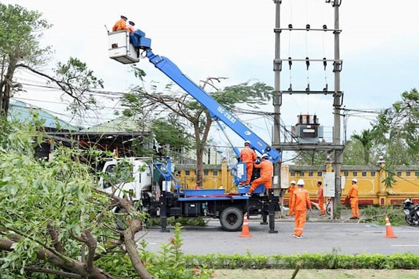 EVNNPT cơ bản hoàn thành khắc phục lưới điện 220-500kV do bão số 3 gây ra