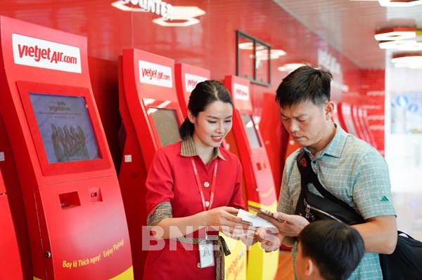 Mở rộng khai thác bầu trời đêm, các hãng hàng không đón lượng khách kỷ lục