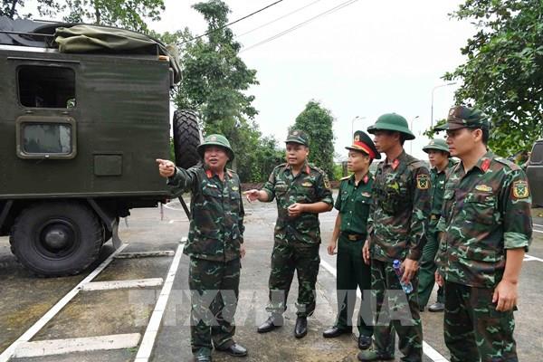Vụ sập cầu Phong Châu (Phú Thọ): Sẵn sàng lắp đặt cầu phao qua sông Hồng