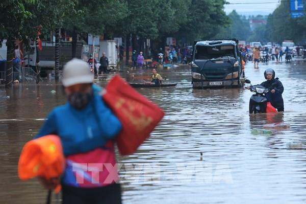 Thái Nguyên nỗ lực thông xe các tuyến giao thông ách tắc do mưa bão