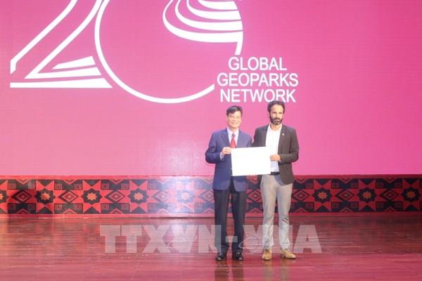 Vinh danh Vịnh Hạ Long - Cát Bà là một trong 100 di sản địa chất quốc tế lần thứ 2