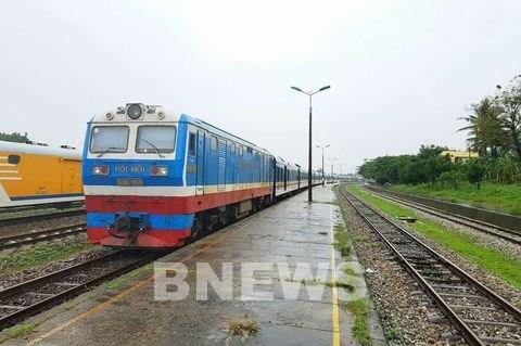 Ngành đường sắt cung cấp đầu mối vận chuyển miễn phí hàng hóa cứu trợ 