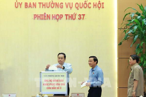 Văn phòng Quốc hội quyên góp ủng hộ đồng bào khắc phục hậu quả cơn bão số 3