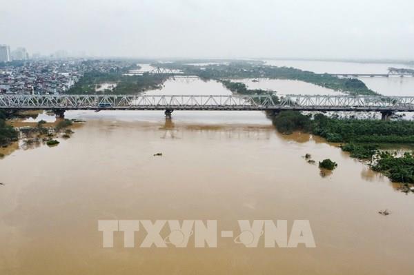 Mực nước trên sông Hồng tại Hà Nội có xu hướng xuống