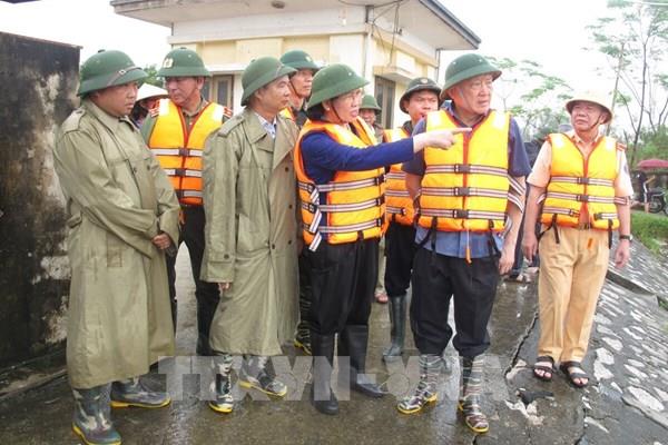 Phó Thủ tướng: Đặt tính mạng, an toàn của nhân dân lên trên hết