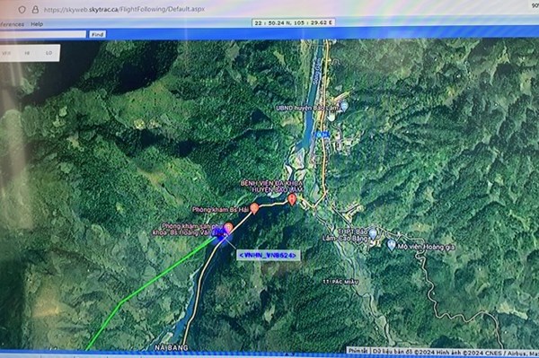 Clip trực thăng chở hàng đi cứu trợ đồng bào bị ảnh hưởng mưa lũ