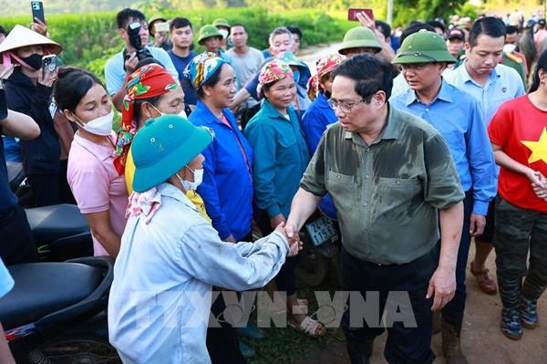 Thủ tướng thị sát nơi sạt lở kinh hoàng - Làng Nủ, Lào Cai