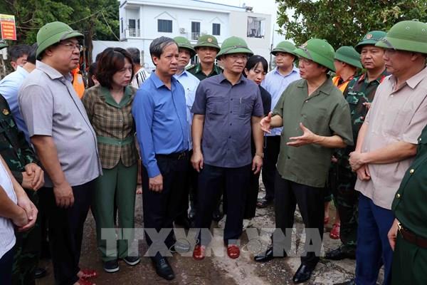 Phó Thủ tướng Trần Hồng Hà thị sát công tác khắc phục hậu quả sau bão số 3 tại Nam Định