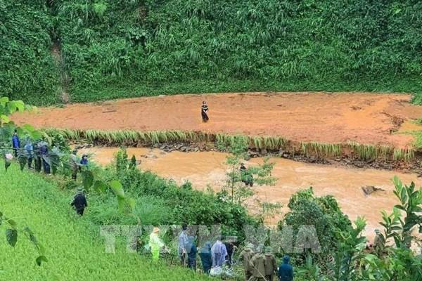 Cao Bằng: Huyện Bảo Lâm vẫn bị cô lập