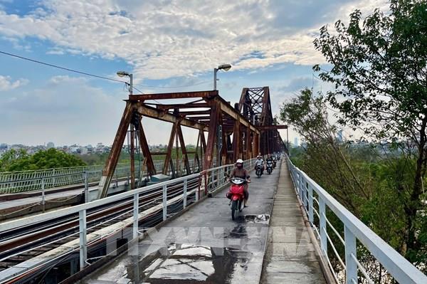 Hà Nội: Khôi phục giao thông qua cầu Long Biên, cầu Đuống từ 15h ngày 13/9