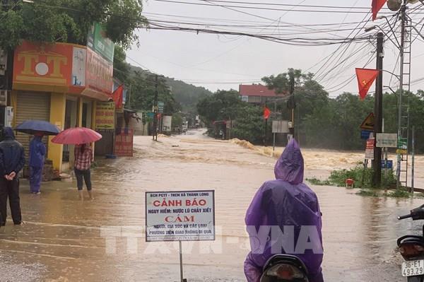 Thanh Hóa: Lũ sông Bưởi sát mức báo động III, sẵn sàng ứng phó tình huống xấu
