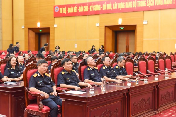 Tổng cục Hải quan ủng hộ đồng bào bị thiệt hại do bão số 3 