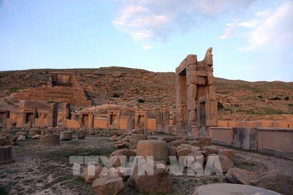 Khu di tích cổ đại Persepolis đối mặt với nguy cơ bị phá hủy do địa y