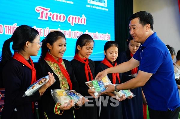 Vinamilk tổ chức nhiều hoạt động Trung thu cho trẻ em mọi miền