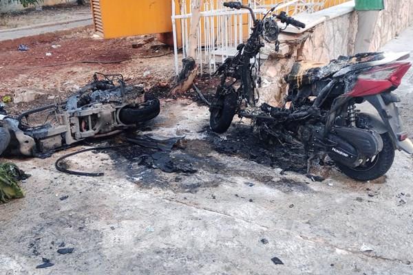 Vụ nổ máy nhắn tin và bộ đàm tại Liban: Thuốc nổ có thể được cài trong pin của thiết bị