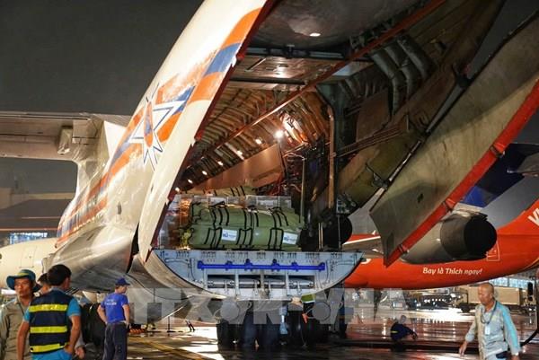 Chuyên cơ chở hơn 35 tấn hàng viện trợ nhân đạo của Nga cho Việt Nam khắc phục hậu quả bão số 3 (Yagi) đến Hà Nội
