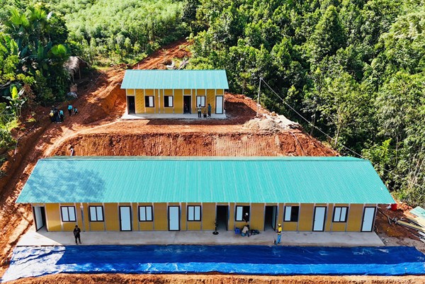 Người dân Làng Nủ có nơi ở mới