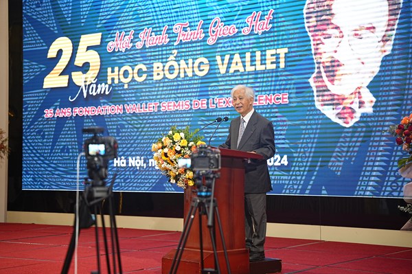 Quỹ học bổng Vallet trao tặng gần 50.000 suất học bổng cho học sinh, sinh viên xuất sắc