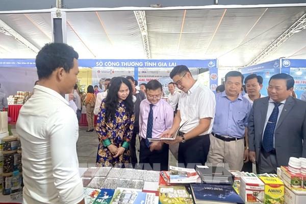 Khai mạc Triển lãm các mô hình công nghệ trong thương mại điện tử