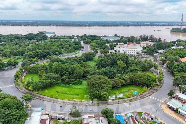 Cần Thơ đấu giá hai khu "đất vàng" vòng xoay Cồn Cái Khế và Khu du lịch Sông Hậu