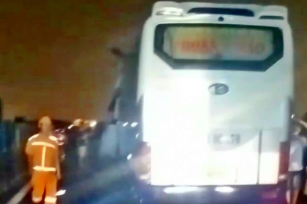 Tai nạn xe khách trên cao tốc Vĩnh Hảo - Phan Thiết làm 1 người chết, 11 người bị thương