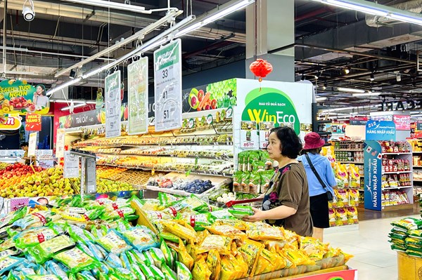WinMart tăng cường cung ứng hàng hóa, cam kết bình ổn giá phục vụ người dân