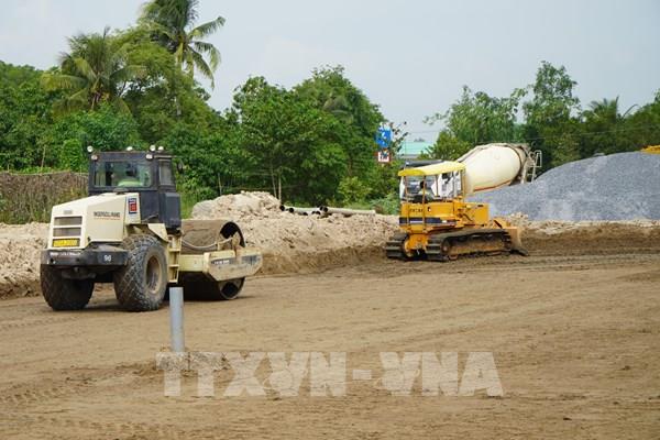 Giải ngân vốn đầu tư công tại Đồng Tháp khó đạt 100% kế hoạch vì thiếu cát