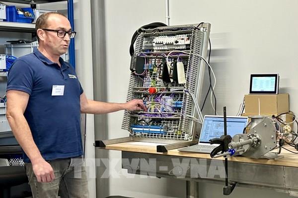 Nem Việt Nam sản xuất thành công trên dây chuyền công nghệ Pháp