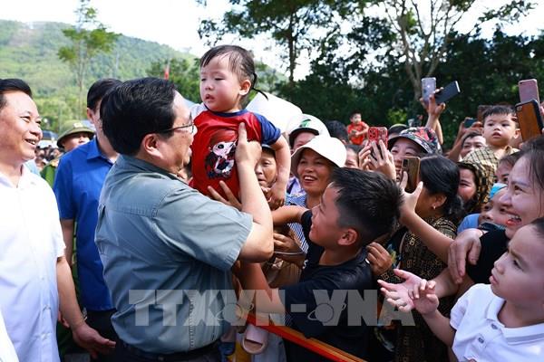 Thủ tướng: Tiếp tục lan tỏa phong trào chung tay xóa nhà tạm, nhà dột nát trên phạm vi cả nước