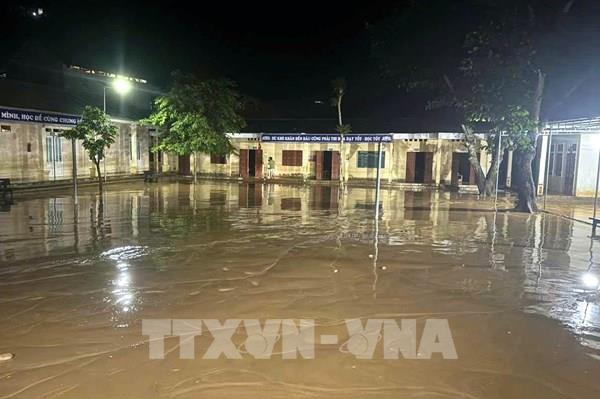 Lũ quét trong đêm, 4 bản tại Nghệ An bị cô lập