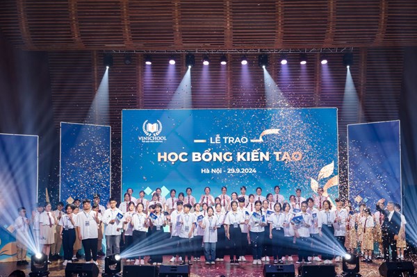 Vinschool trao học bổng kiến tạo cho 30 học sinh xuất sắc vượt khó