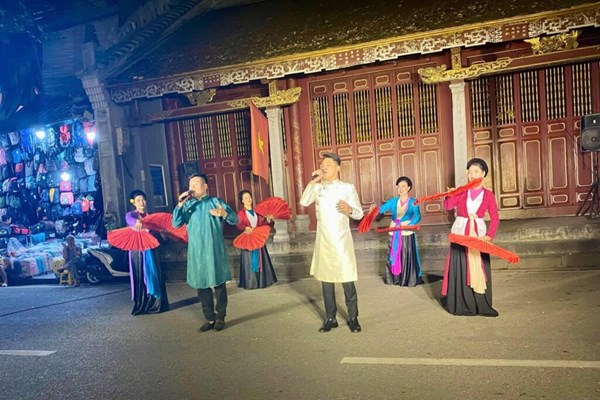 Nhiều chương trình nghệ thuật nhân kỉ niệm 70 năm Ngày giải phóng Thủ đô (10/10/1954-10/10/2024)