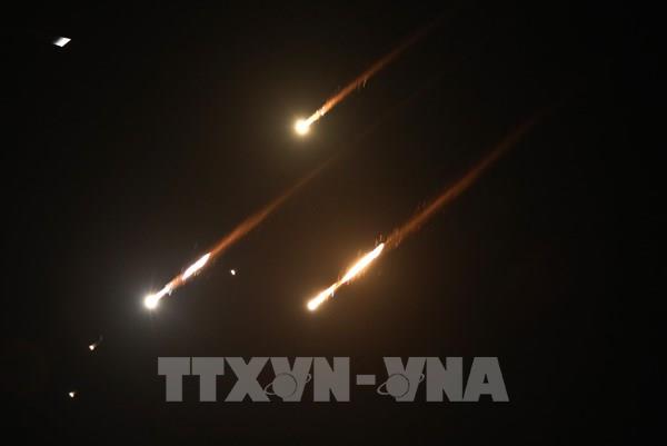 Iran và Israel đe dọa lẫn nhau sau không kích