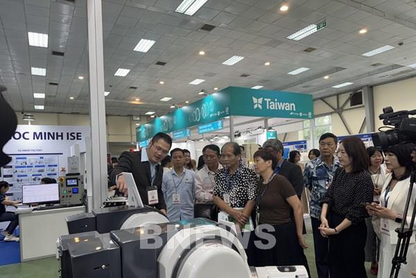 Bình Dương khai mạc Triển lãm quốc tế ngành cơ khí chính xác và sản xuất chế tạo