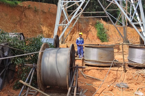Dồn lực đưa dự án mua điện từ Lào về đích trong tháng 10/2024