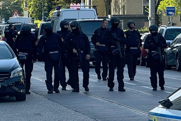 Tòa án Hiến pháp Đức siết chặt quyền giám sát của cảnh sát liên bang