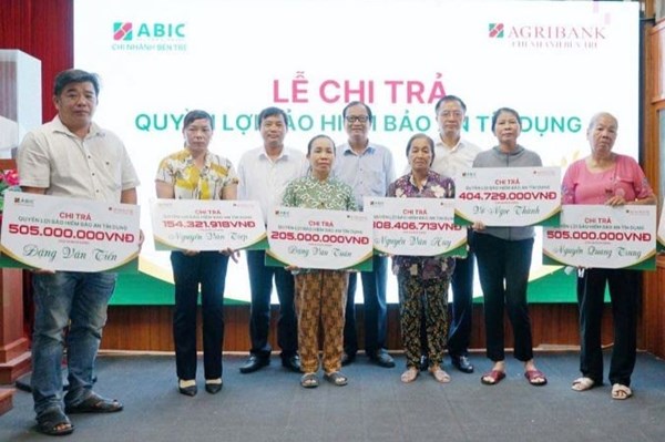 Đồng hành thúc đẩy các chương trình bảo hiểm cho nông dân